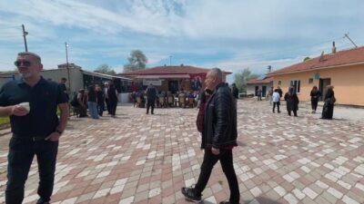 Yozgat’ın Yerköy ilçesine bağlı Yukarı Elmahacılı köyünde atıl durumdaki okul