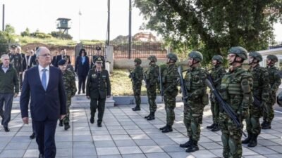 Yunanistan Cumhurbaşkanı Konstandinos Tasulas, Türkiye-Yunanistan sınırında Evros (Meriç) bölgesinde bulunan