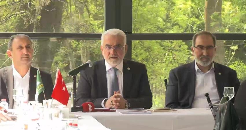 HÜDA PAR Genel Başkanı Zekeriya Yapıcıoğlu, seçimlerin 2026’da yapılmasını beklemediğini