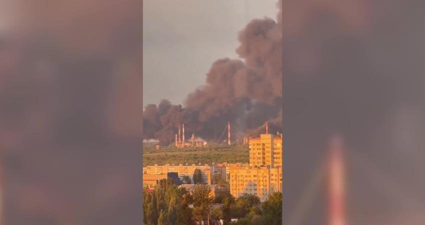 Ukrayna Devlet Başkanı Zelenskiy, Ukrayna güçlerinin cepheden yaklaşık 700 kilometre