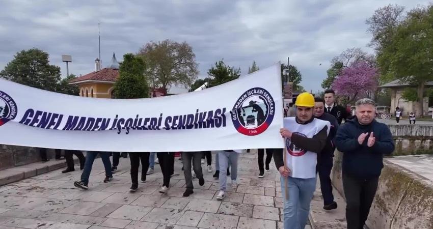 Zonguldaklı Genel Maden İşçileri Sendikası (GMİS) üyesi madenciler, 1 Mayıs