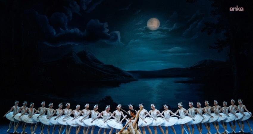İstanbul'da üç hafta boyunca opera, bale, modern dans ve konserleri