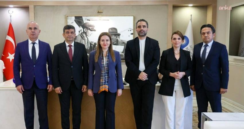 Türkiye'nin en köklü sinema etkinliklerinden Uluslararası Antalya Altın Portakal Film