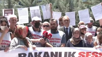 Özel Sektör Öğretmenleri Sendikası'nda 12 gündür açlık grevi yapan öğretmenler,