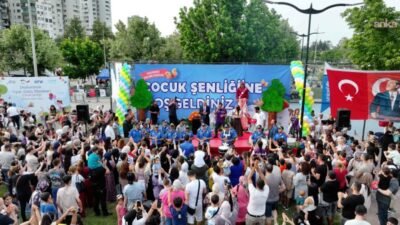 Adana Büyükşehir Belediyesi, Uluslararası Oyun Günü dolayısıyla Merkez Park’ta yüzlerce