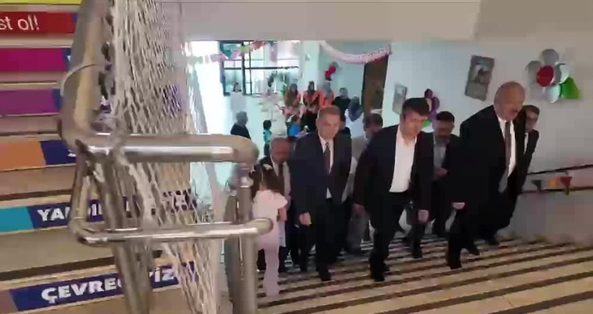 Adıyaman Belediye Başkanı Abdurrahman Tutdere, Vali Abdullah Küçük ve il protokolü