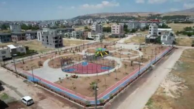Adıyaman Belediye Başkanı Abdurrahman Tutdere’nin mahalle ziyaretleri sırasında Siteler Mahallesi