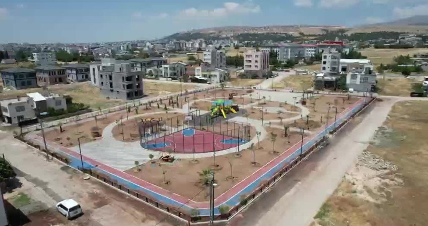 Adıyaman Belediye Başkanı Abdurrahman Tutdere’nin mahalle ziyaretleri sırasında Siteler Mahallesi