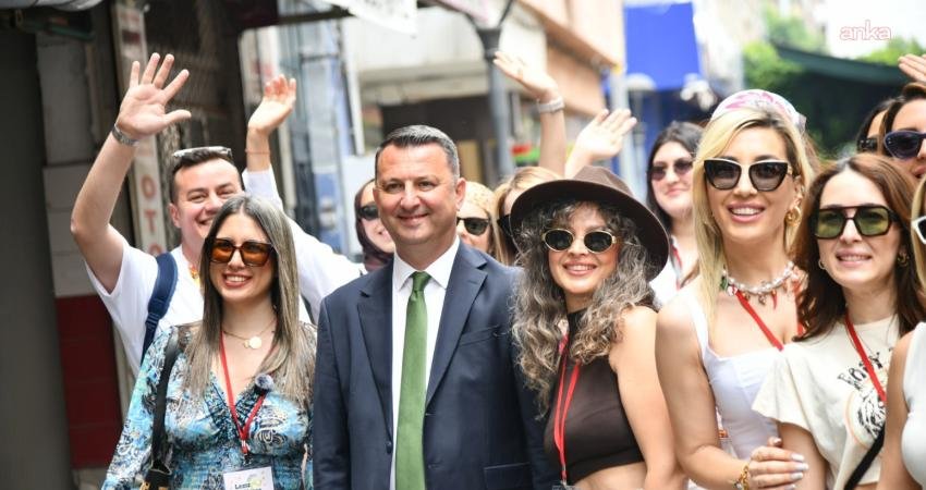 Türkiye'nin farklı şehirlerinden 567. Çağlak Festivali kapsamında Akhisar'a gelen dijital