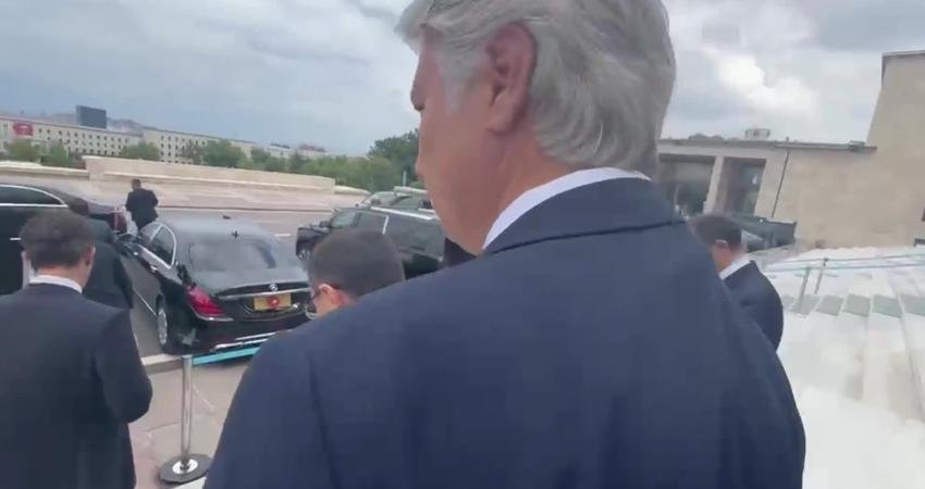 Akın Gürlek, “çıplak arama” sorusuna yanıt vermedi Adalet Bakanı Akın Gürlek, TBMM'de gazetecilerin Medya A.Ş. Genel Müdürü
