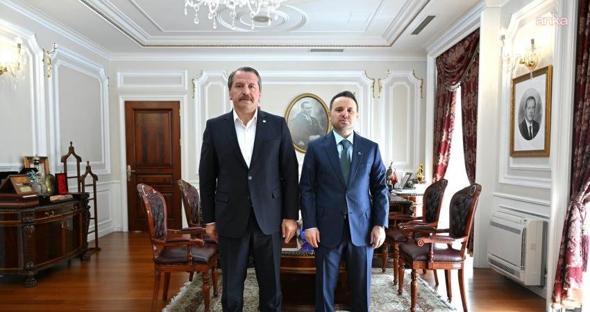 Memur-Sen ve Eğitim-Bir-Sen Genel Başkanı Ali Yalçın, Ağrı'nın Hamur ilçesinde