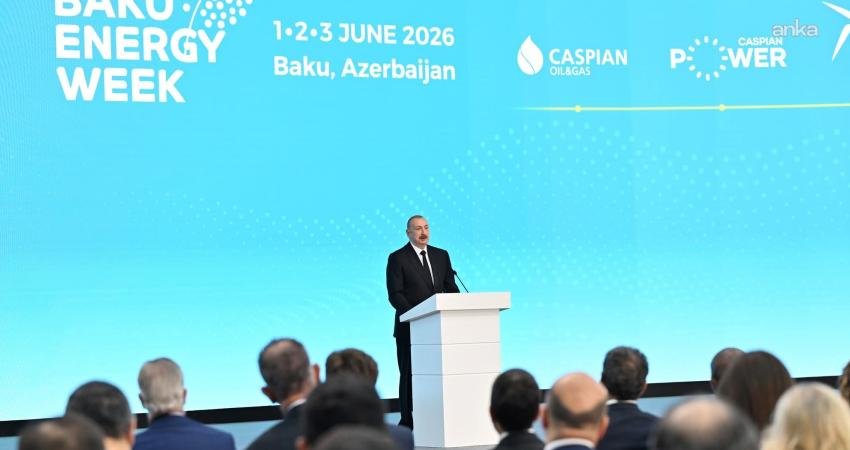 Aliyev, Zengezur Koridoru’na işaret ederken; Trump “Kalıcı barışı sağladık” dedi Bakü Enerji Haftası'nın açılışında konuşan Azerbaycan Cumhurbaşkanı İlham Aliyev, Zengezur