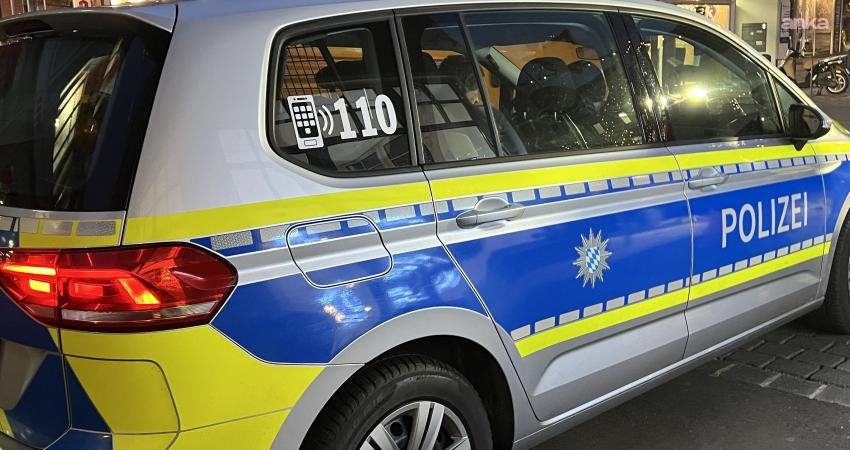 Almanya'nın Schorndorf kasabasında 20 aylık bir kız çocuğu, annesinin park