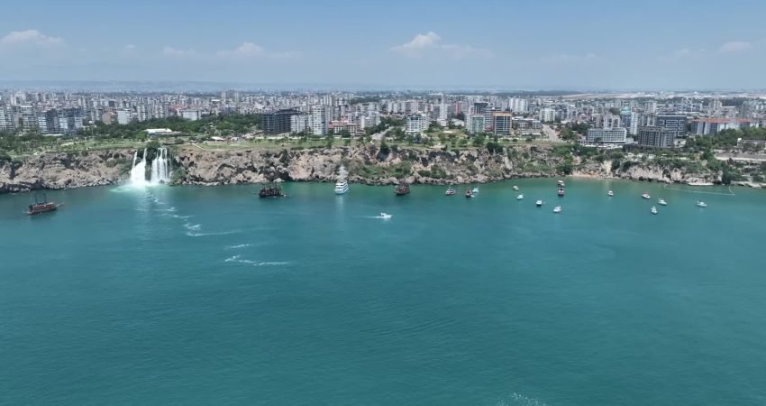 Antalya Büyükşehir Belediyesi’nin, denizleri korumak ve gelecek kuşaklara daha temiz