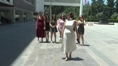 Antalya Büyükşehir Belediyesi nikah salonlarında 06.06.2026 yoğunluğu yaşandı. Nikah randevularını