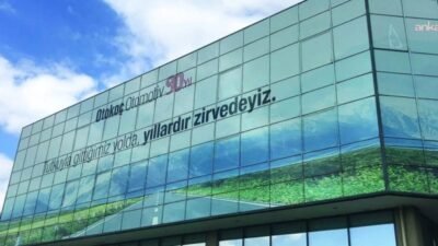 Antalya Emniyet Müdürlüğü, Kepez ilçesinde Koç Holding'e bağlı Otokoç galerisine