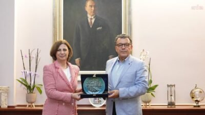 Ardahan Belediye Başkanı Faruk Demir, Eskişehir Büyükşehir Belediye Başkanı Ayşe