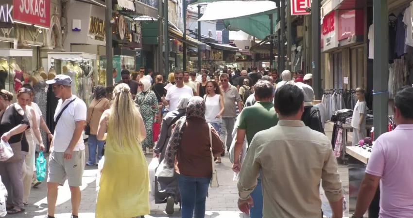Milyonlarca çalışanın gözü temmuz ayında asgari ücrete ara zam yapılıp