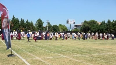 Osmangazi Belediyesi’nin düzenlediği "Bursa’nın Fethinin 700. Yılı Türk Sporları Festivali"
