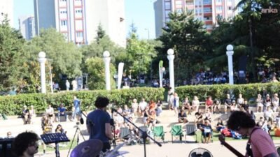 33. İstanbul Caz Festivali kapsamında düzenlenen “Parklarda Caz” etkinliği, geçen