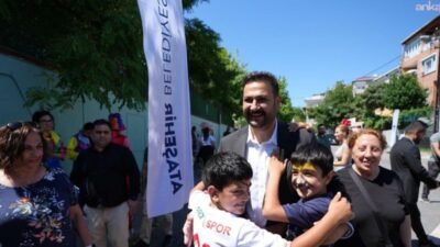 Ataşehir Belediyesi, "Sokaklar Dönüşüyor" programı kapsamında Esatpaşa Mahallesi’nde gerçekleştirdiği tanıtım
