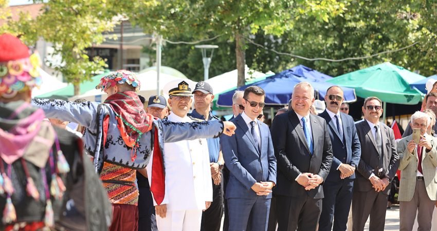 İzmir'in Urla ilçesinde, Gazi Mustafa Kemal Atatürk'ün ilçeye gelişinin 100.