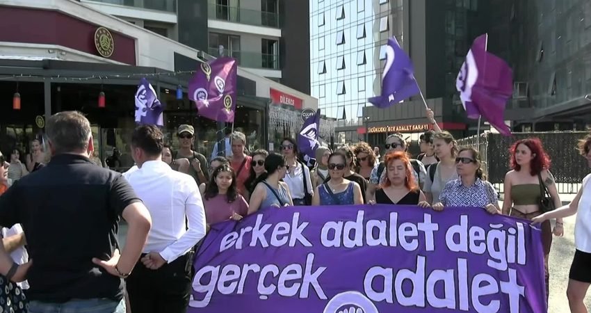 Eski polis memuru Cemil Koç tarafından öldürülerek bavul içinde yol