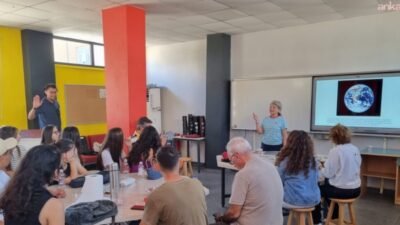 Ayvalık Belediyesi iş birliğiyle düzenlenen "Kolektif Deneysel Eskiz Atölyesi", akademisyenler,