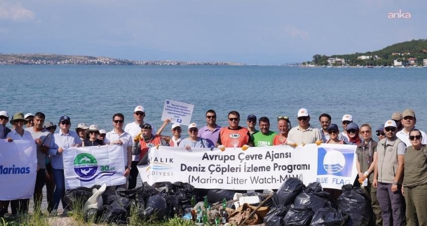 Ayvalık’ta Dünya Çevre Günü etkinlikleri kapsamında Hakkıbey Yarımadası’nda çevre temizliği