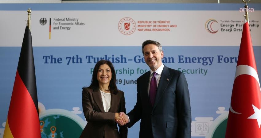 Enerji ve Tabii Kaynaklar Bakanı Alparslan Bayraktar, Almanya Ekonomi ve