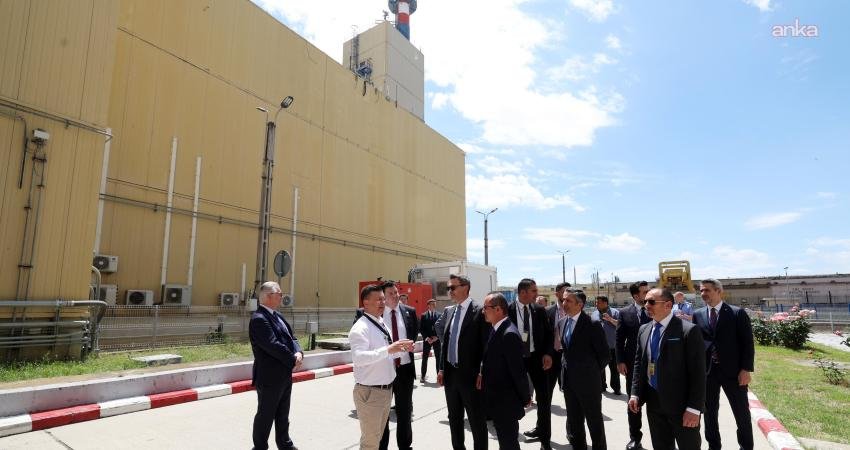 Enerji ve Tabii Kaynaklar Bakanı Alparslan Bayraktar, Romanya'nın Köstence kentinde