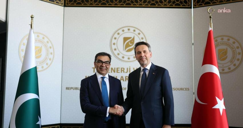 Enerji ve Tabii Kaynaklar Bakanı Alparslan Bayraktar, Pakistan Özelleştirme Bakanı