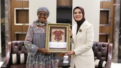 Aile ve Sosyal Hizmetler Bakanı Mahinur Özdemir Göktaş, Kamerun Kadının