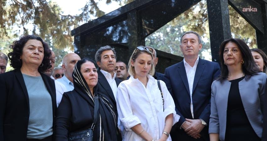 DEM Parti Eş Genel Başkanı Tuncer Bakırhan, Savaş Buldan anmasında
