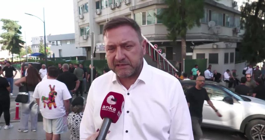 İzmir’de yürütülen soruşturma kapsamında aralarında Seferihisar Belediye Başkanı İsmail Yetişkin