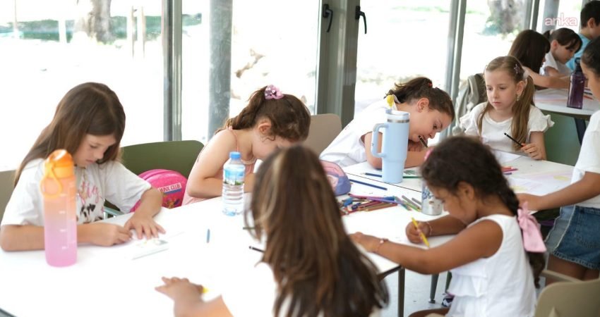 Bayraklı Belediyesi, çocukların yaz tatilini verimli, eğlenceli ve öğretici etkinliklerle