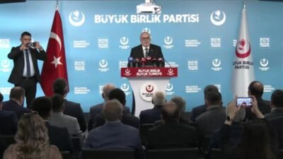  Büyük Birlik Partisi Genel Sekreteri Ahmet Yelis, partisinin 13. Olağan