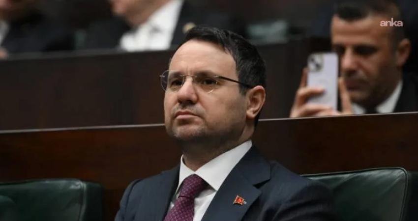 Beyaz et sektörüne operasyon: 32 kişi gözaltına alındı, 13 şirkete kayyım atandı Adalet Bakanı Akın Gürlek, beyaz et sektöründe haksız fiyat artışlarına