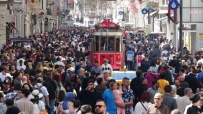 Beyoğlu Kaymakamlığı, sosyal medya üzerinden 21 Haziran'da toplanma çağrıları yapıldığını