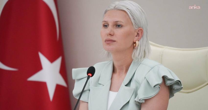 Bilecik Belediye Başkanı Melek Mızrak Subaşı, şehir içi dolmuş esnafıyla