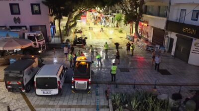 Bodrum Belediyesi Temizlik İşleri Müdürlüğü ekipleri, kent genelindeki rutin temizlik