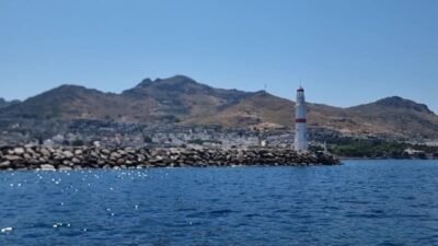 Bodrum Belediyesi tarafından denizlerin korunmasına dikkat çekmek amacıyla sürdürülen deniz