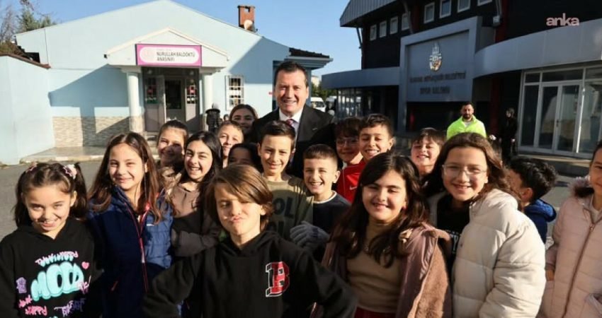 Tutuklanan ve geçici olarak görevden uzaklaştırılan Silivri Belediye Başkanı Bora