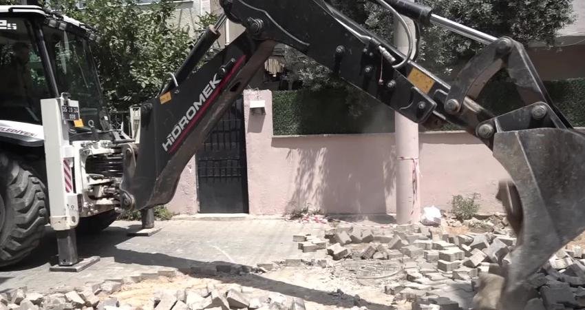 Bornova Belediye Başkanı Ömer Eşki, Çamdibi’nin kalbi Yıldırım Beyazıt Mahallesi’nde