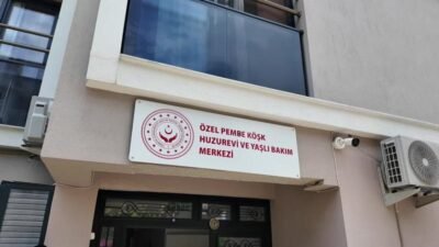 Bornova Belediye Başkanı Ömer Eşki, Babalar Günü’nde Pembe Köşk Huzurevi