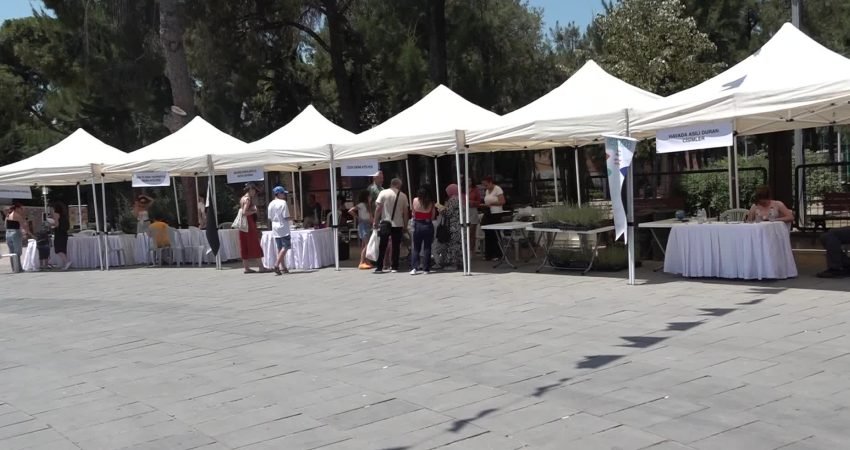 Bornova Belediyesi, TÜBİTAK ve Ege Üniversitesi iş birliğiyle düzenlenen "Bornova