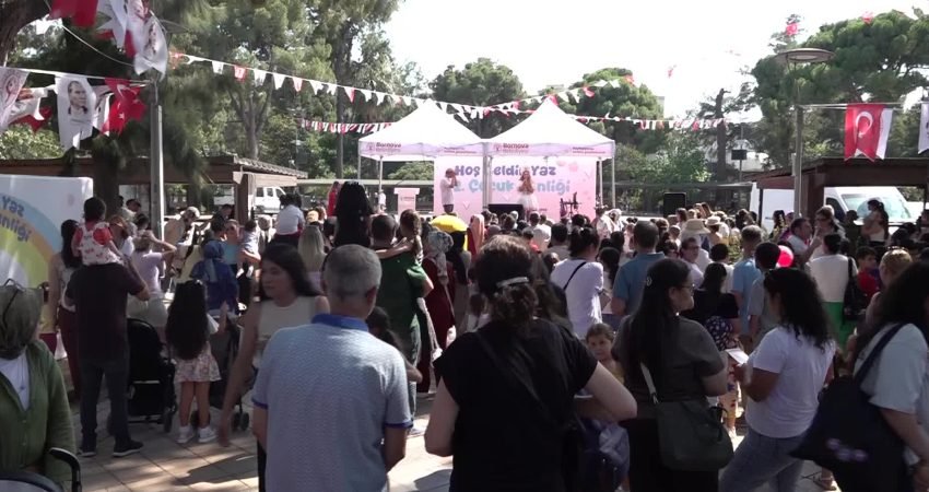 Bornova Belediyesi tarafından düzenlenen "Hoş Geldin Yaz 2. Çocuk Şenliği",