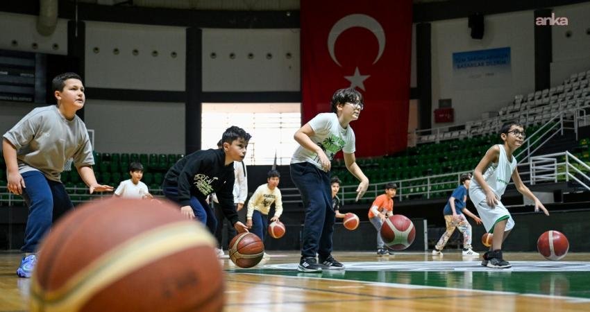 Bornova Belediyesi, çocuklar ve yetişkinlere yönelik Yaz Spor Kursları için