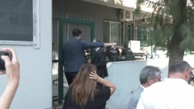 CHP İzmir Milletvekili Deniz Yücel, Buca Belediyesine yönelik gerçekleştirilen operasyona