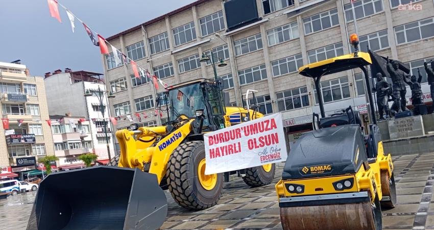 Burdur Belediyesi, araç filosunu güçlendirmeye devam ediyor Burdur Belediyesi, hizmet kapasitesini artırmak amacıyla araç filosunu 2 yeni